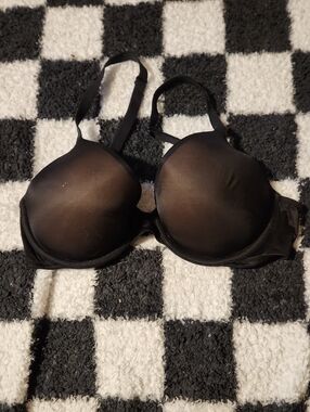 Victoria's Secret Black Smooth T-Shirt Bra